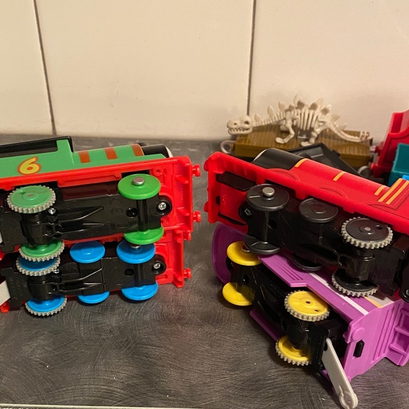 (10 items) Thomas & Friends Train Toy Bundle battery operated - Picture 5 of 8